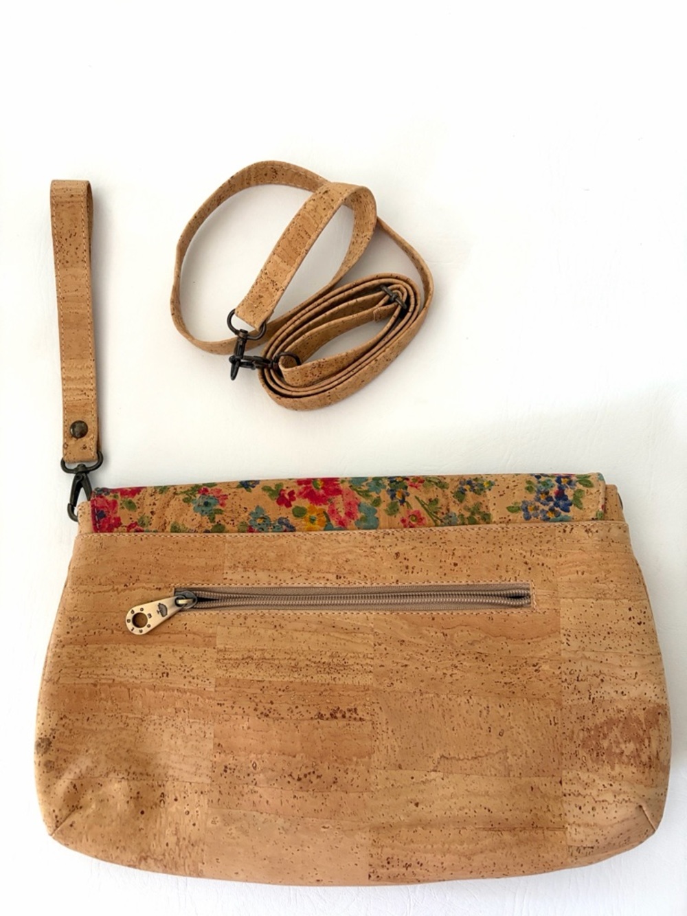 Montado Floral Cork Envelope Crossbody Bag Clutch New in Natural - Picture 2 of 12